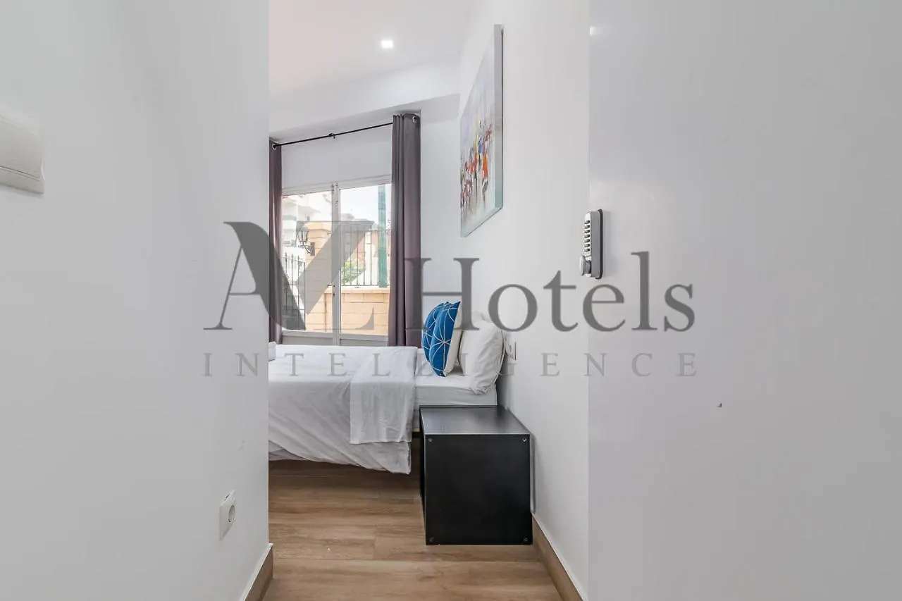 Ayz Elcano - Auto Check-In Property Malaga Guest house