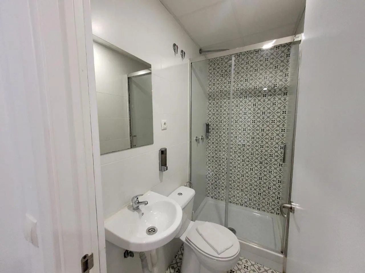 Ayz Elcano - Auto Check-In Property Malaga Spain